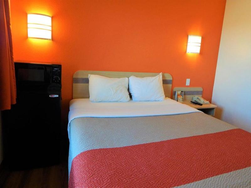 Hotel Baymont By Wyndham Sheridan
